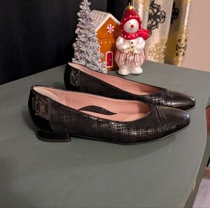 BeautiFeel Black Patent Leather Textured Flats Cushion Insoles Comfort Stylish